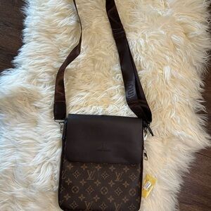 Lv Brown Messenger Bag with Monogram Pattern not authentic